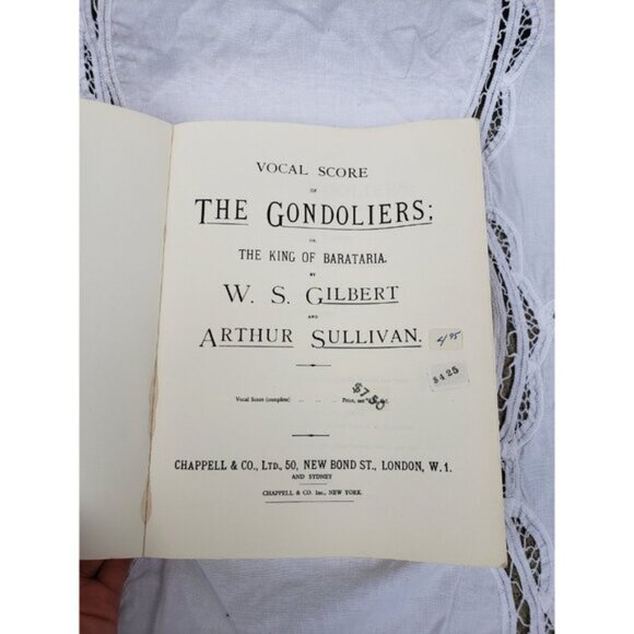 Gilbert and Sullivan "The Gondoliers" Director's Vocal Score - Picture 2 of 5